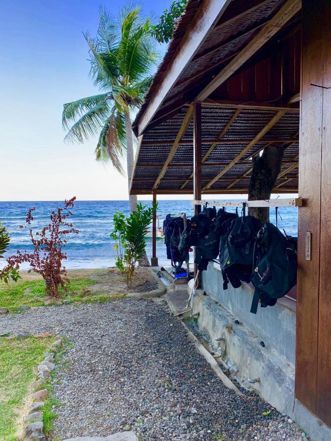 Pristine Paradise Dive Resort Una Una Pulau Unauna Exterior foto