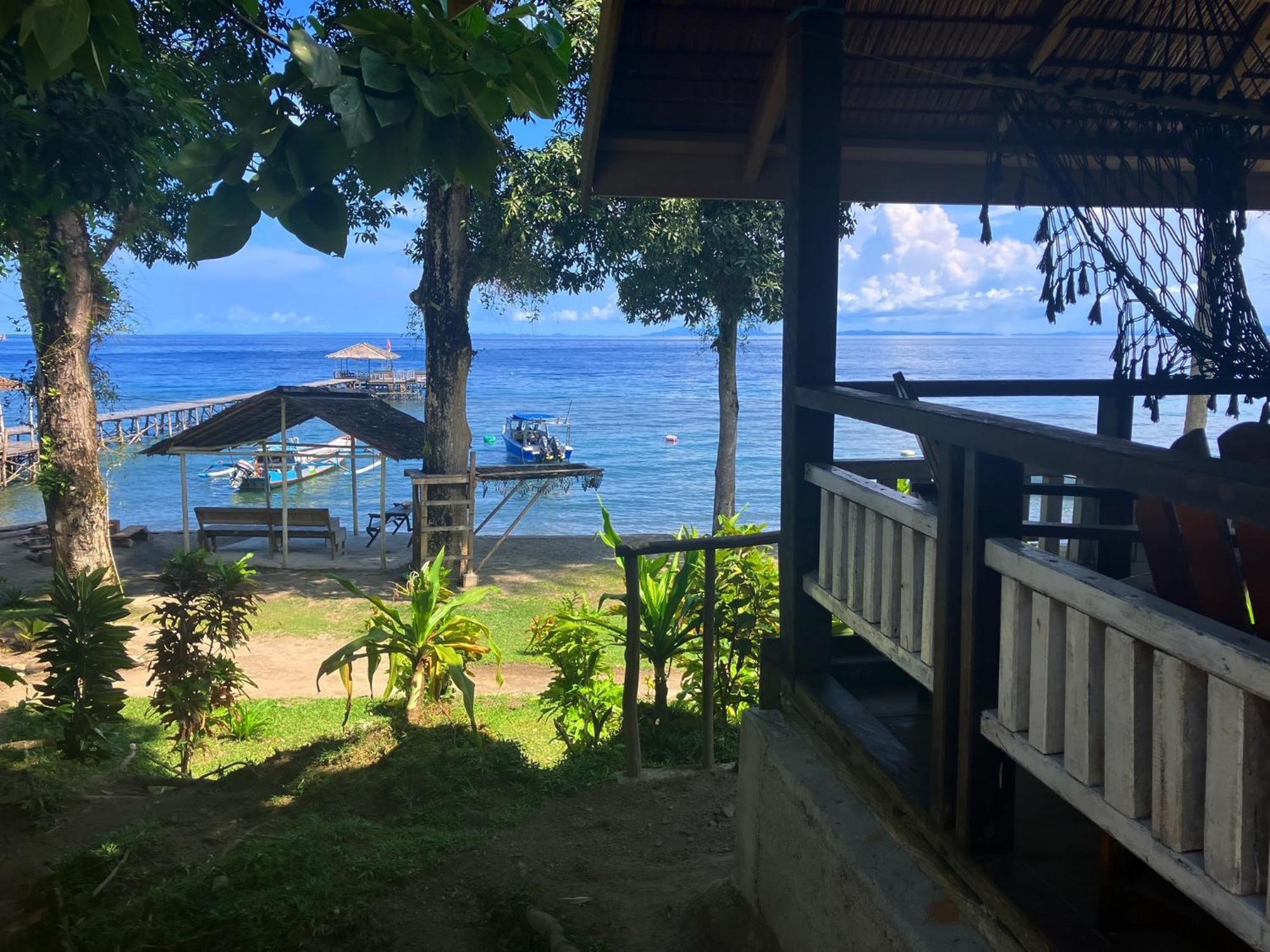 Pristine Paradise Dive Resort Una Una Pulau Unauna Exterior foto