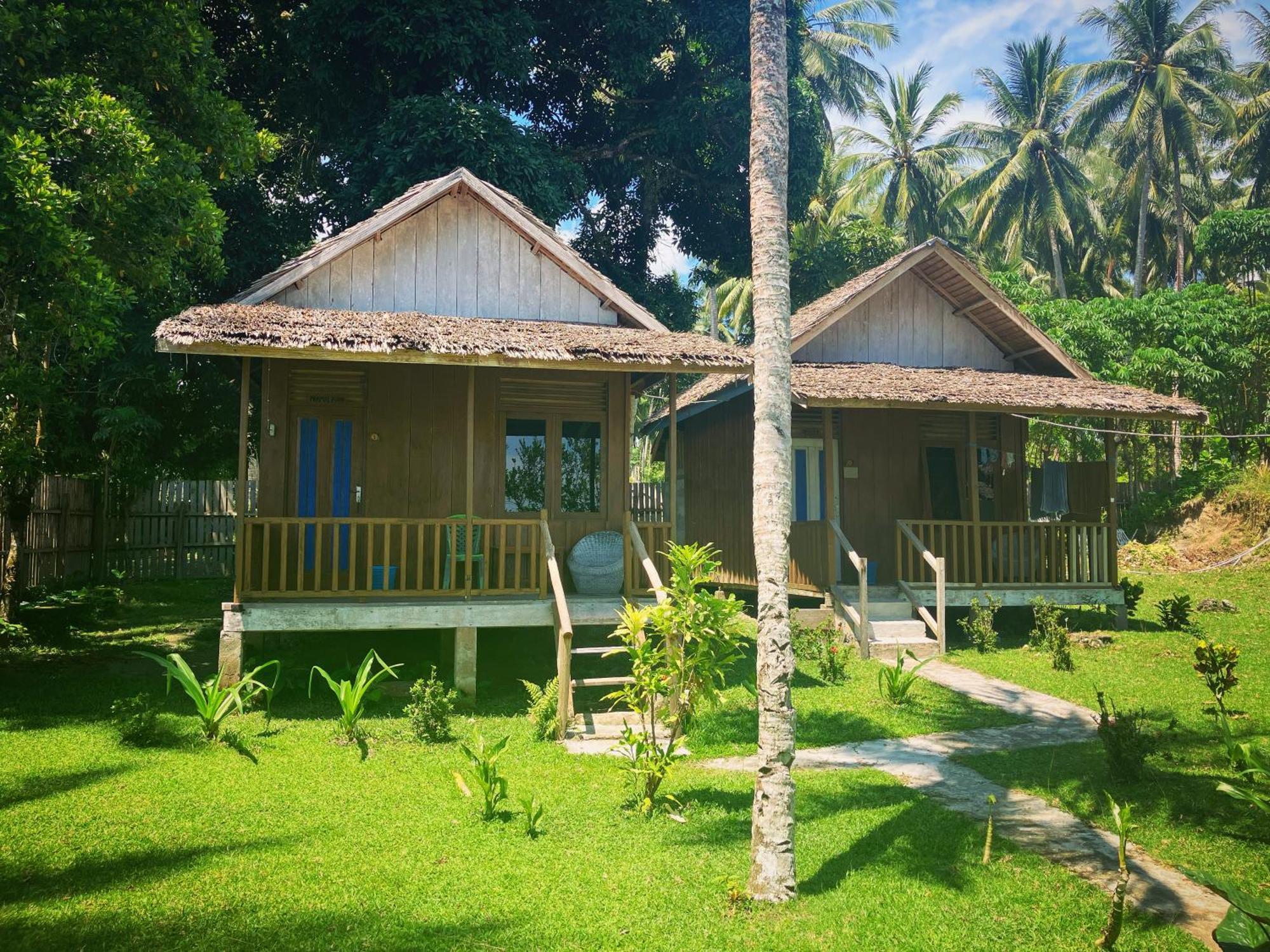 Pristine Paradise Dive Resort Una Una Pulau Unauna Exterior foto