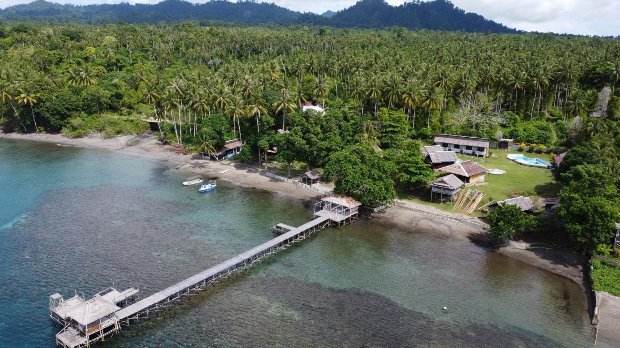Pristine Paradise Dive Resort Una Una Pulau Unauna Exterior foto