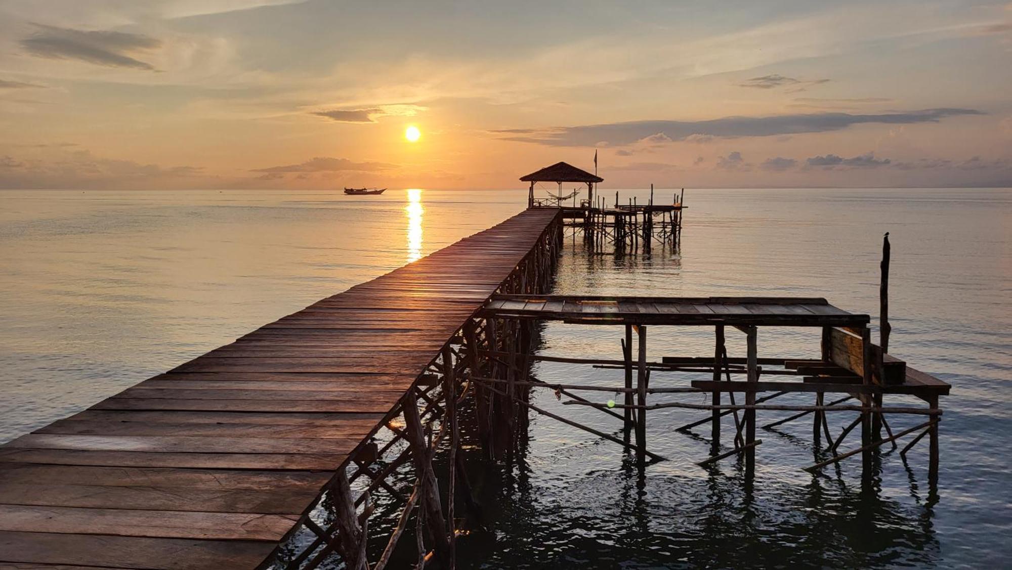 Pristine Paradise Dive Resort Una Una Pulau Unauna Exterior foto
