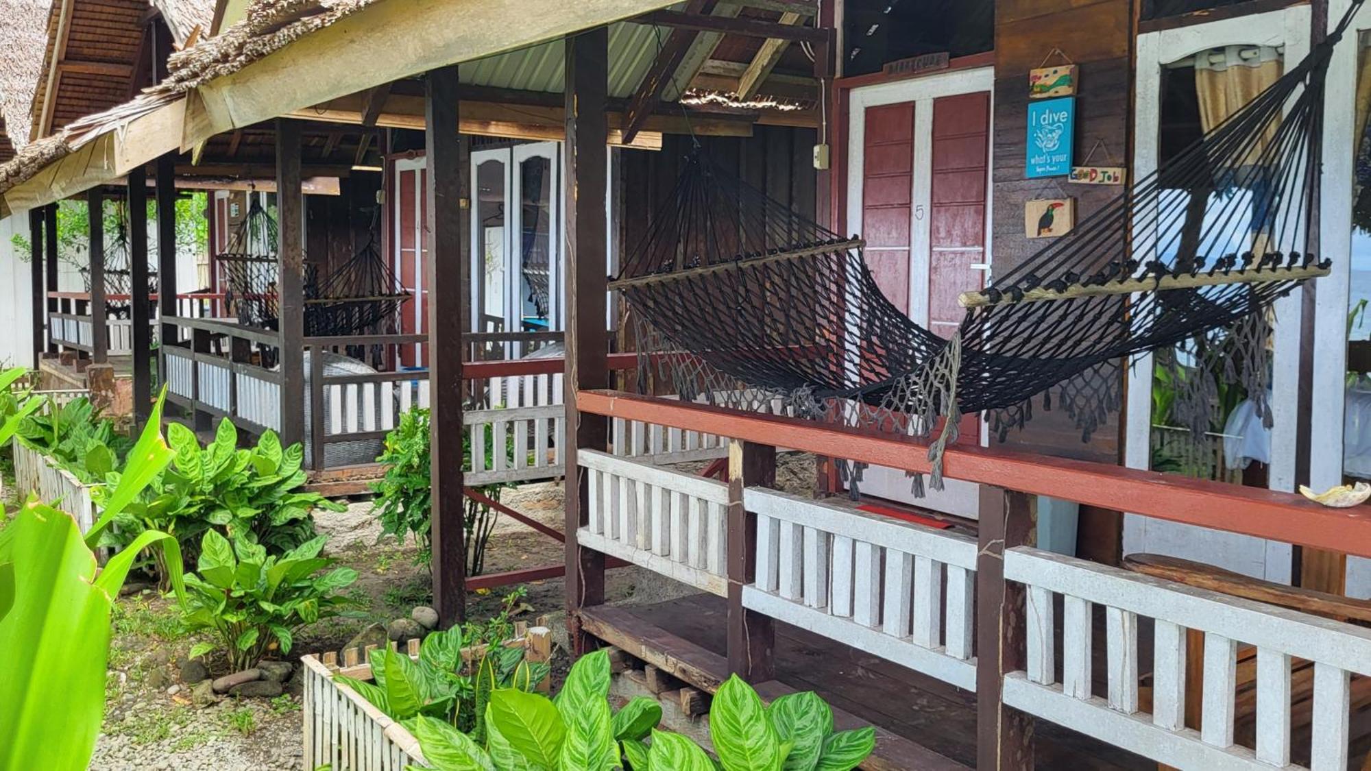 Pristine Paradise Dive Resort Una Una Pulau Unauna Exterior foto