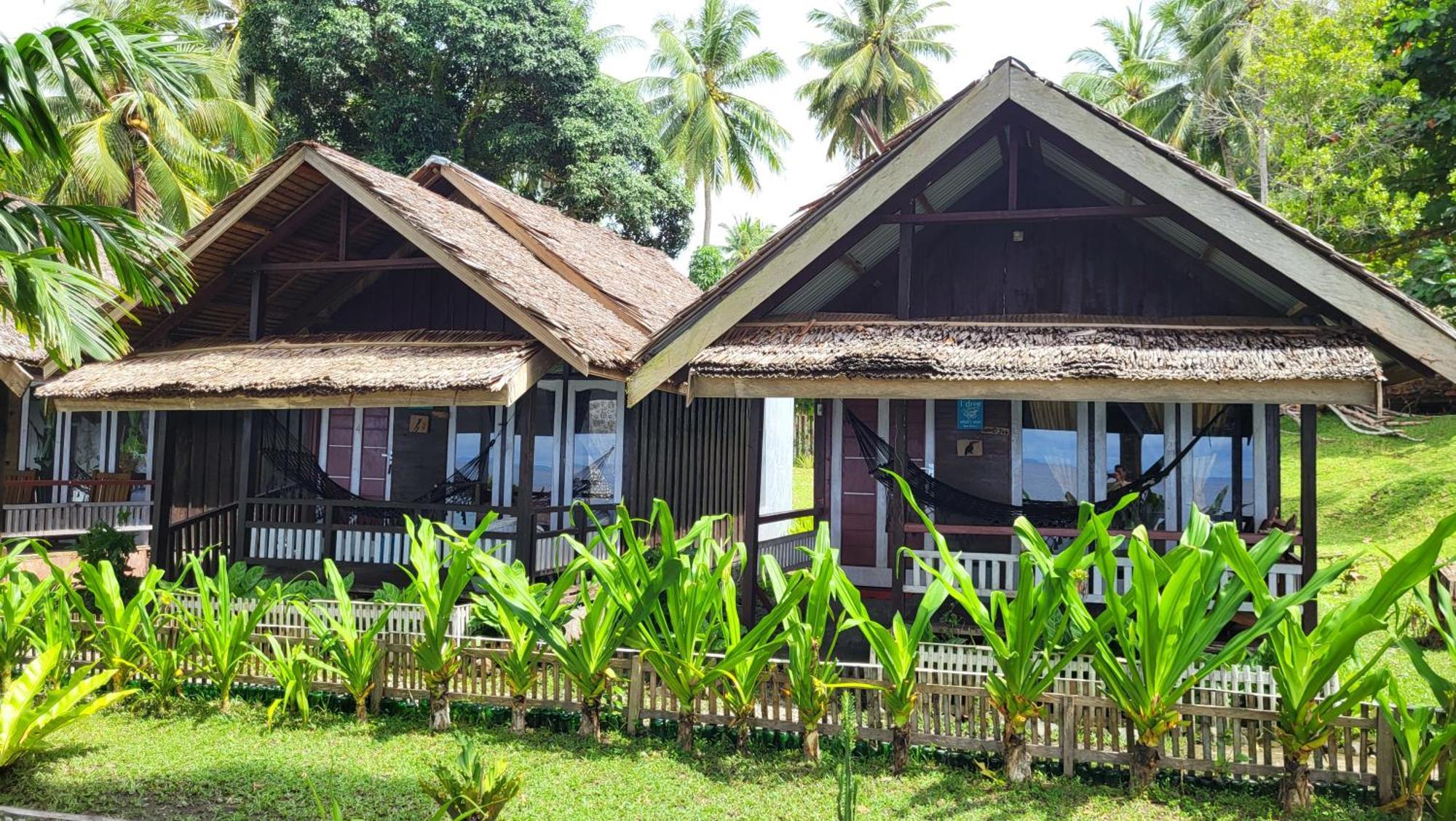 Pristine Paradise Dive Resort Una Una Pulau Unauna Exterior foto